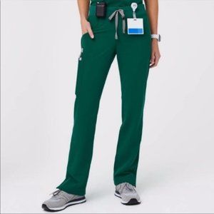 Brand new with tags FIGS Kade Cargo scrub pants, Hunter green size Small Petite